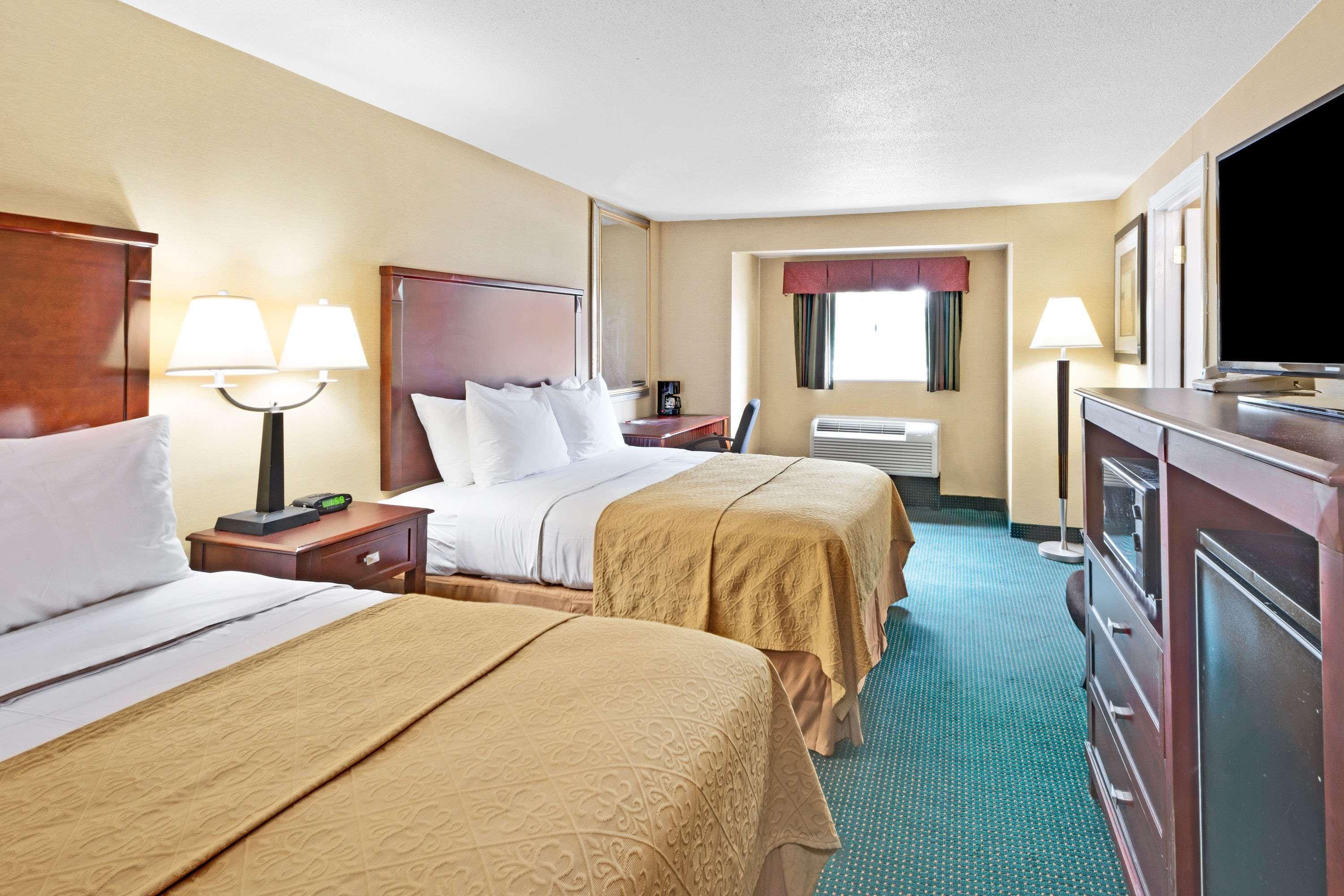 Hotel Ramada By Wyndham Kittery Exterior foto